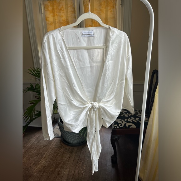 UO White Satin Shirt - Picture 2 of 4